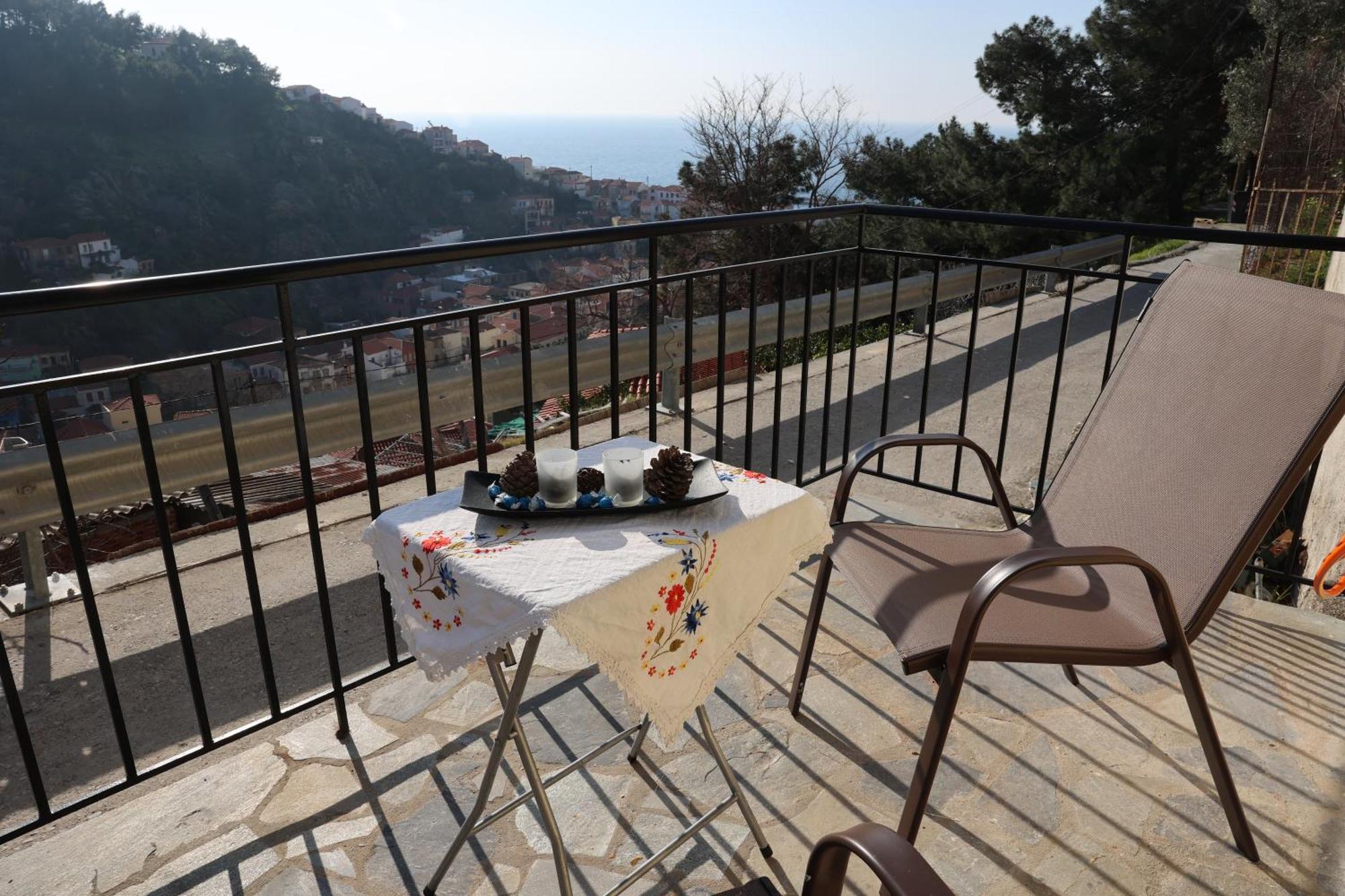 Mary'S Villas Plomari Exterior photo